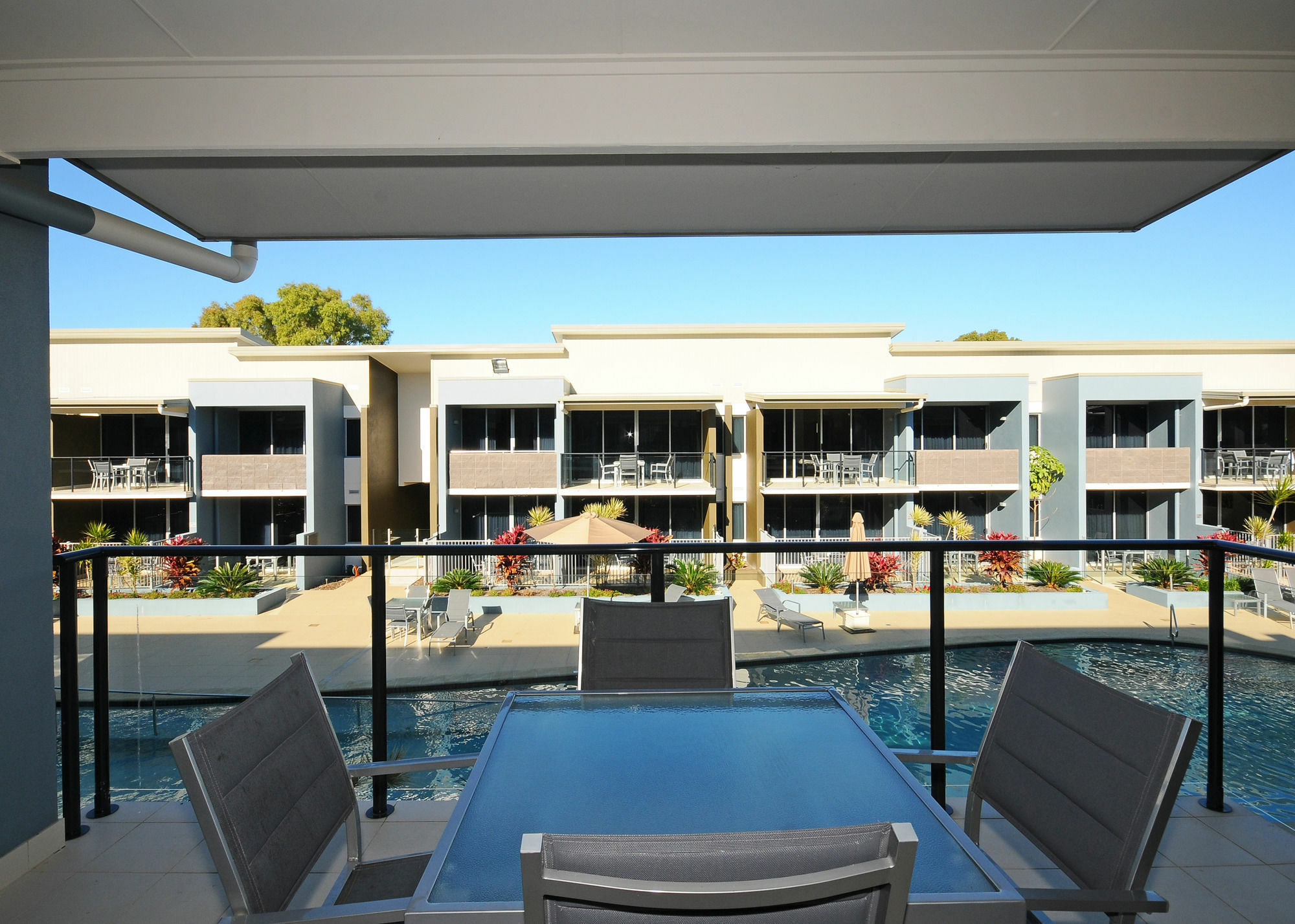 Ramada By Wyndham Hervey Bay Habitación foto View from a balcony